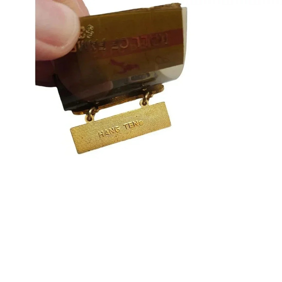 Hang Ten World's Worst Tennis Player Hall of Fame Footprints Brooch Pin VTG - Picture 3 of 4